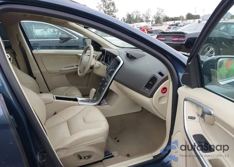 2010 Volvo Xc60 T6/T6 R-Design из США, поврежденный, VIN YV4992DZXA2101874